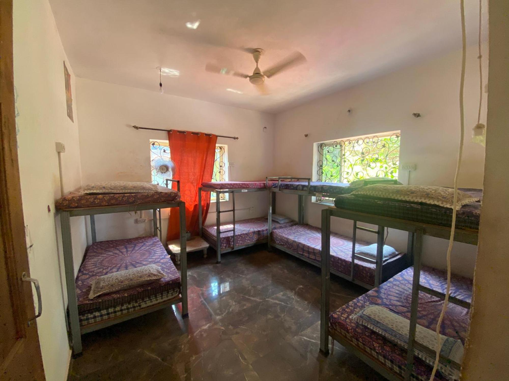Namahstay Hostel, Cowork & Artist Residency Арамболь Экстерьер фото